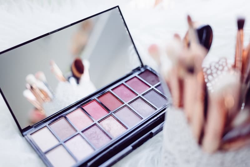 Maquillage professionnel mariée et soirée par Tiana Beauté